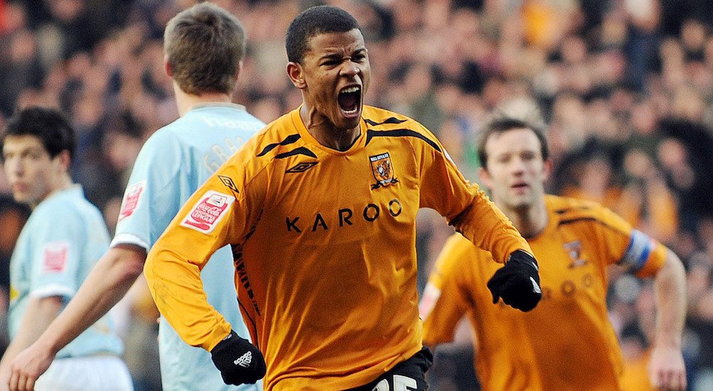 HullCity's tweet photo. 📝 | Read up on what @FraizerCampbell has achieved since his loan spell at the KCOM Stadium ➡️ https://t.co/JXwnbj4VAb #WelcomeBackFraizer https://t.co/vRBIV00Czf