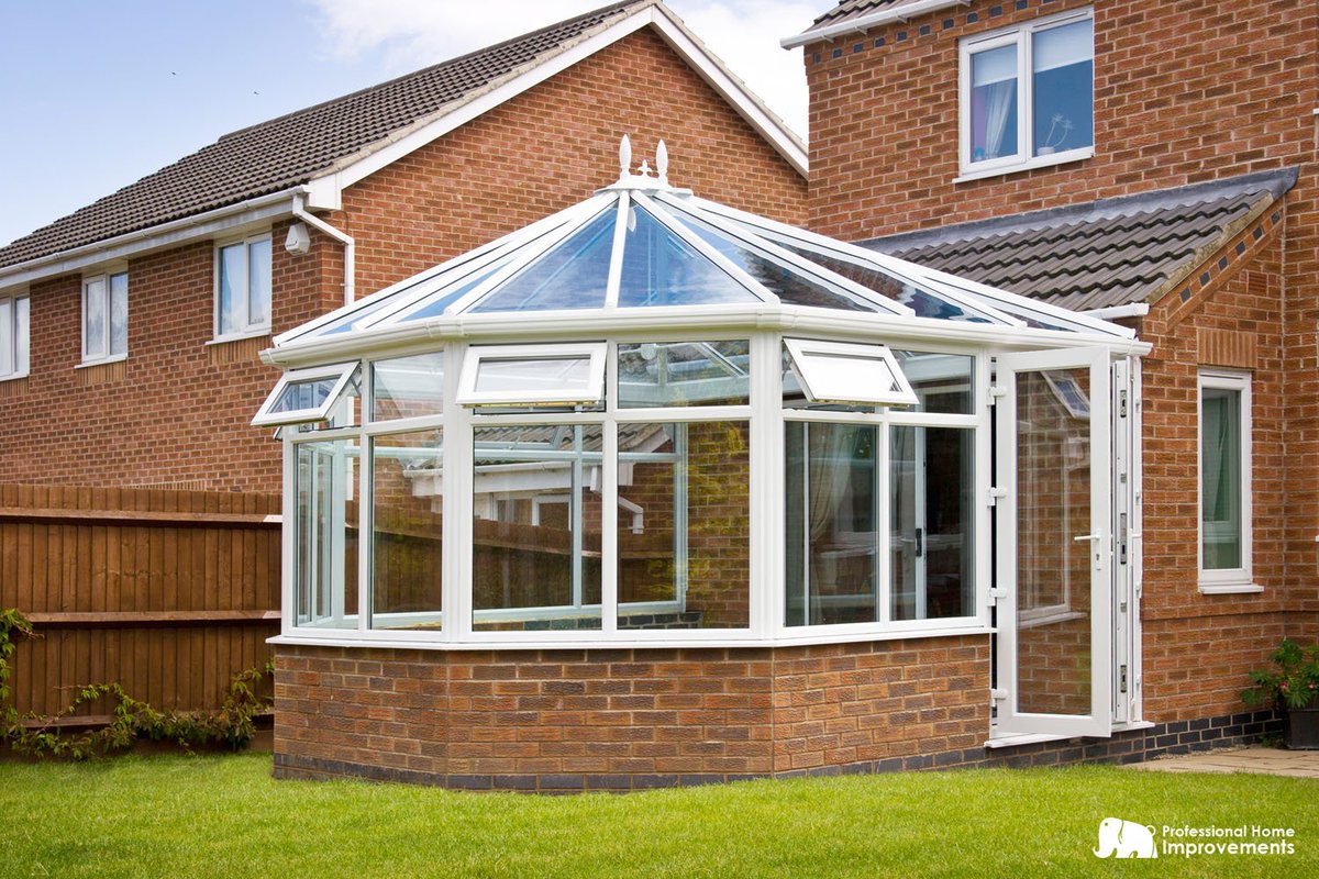 Enjoy a cosy conservatory all year round. Call to arrange yours today! ow.ly/JE5B30dxGLC #letchworth #conservatory