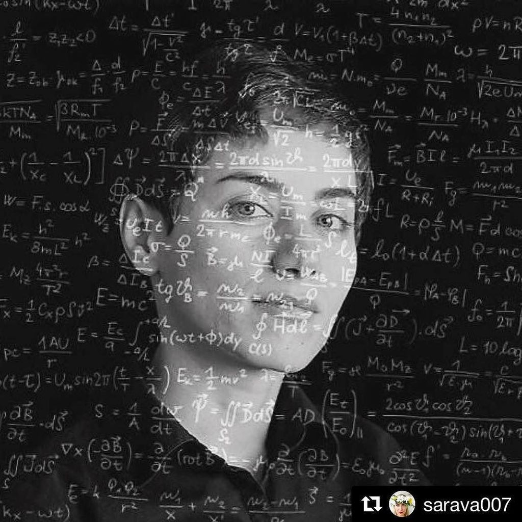 julianakerrest's tweet image. #Repost @sarava007
・・・
RIP Maryam Mirzakhani: first woman to win the Fields Medal for mathematics #complexgeometry… ift.tt/2uyOQJQ