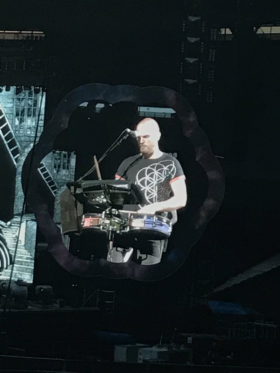 JulienD31's tweet photo. @ColdplayParis #ColdplayParis ❤️❤️❤️ https://t.co/JIZkX6uYdl