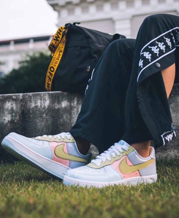 UbarnSrtWear_'s tweet photo. Kappa  - tracksuits × NIKE - SHOE × SUPREME - BAG with OFF-WHITE https://t.co/2K6O7X2UXb