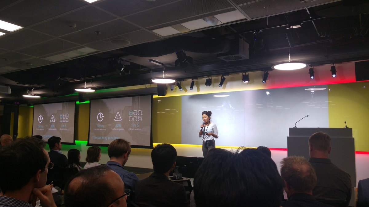 smomdjian's tweet photo. Great job @sharewithoscar at @KCALtd 2017 Demo Night! @UNSWSED https://t.co/ZlfBAeWv6V
