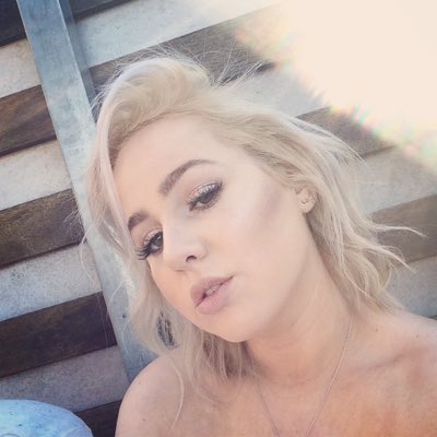 cortz_'s tweet photo. #NewProfilePic #drunk #follo4folloback https://t.co/FaMRzj2mEu