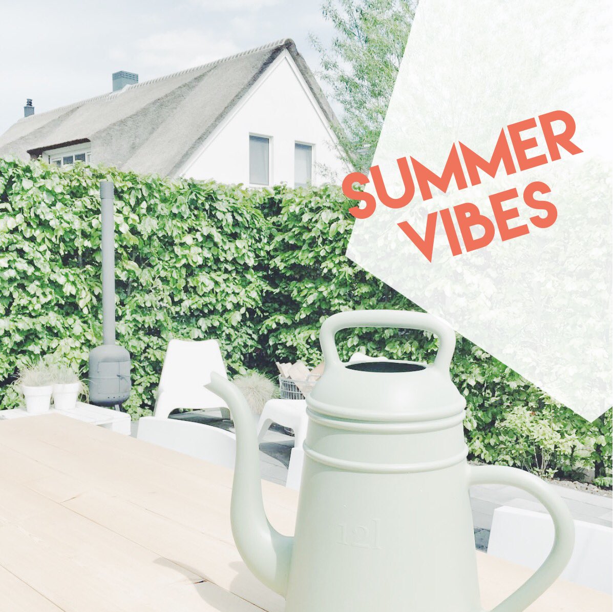 Hulpje's tweet photo. Have you thought about Flowers? You could decorate your home with a bright bunch of Sunflowers to capture the spirit of summer. #hulpje https://t.co/KX2vyiYD23