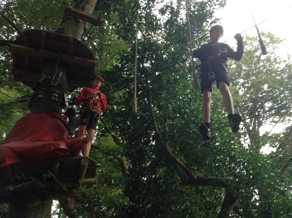 Callingtoncol's tweet photo. #ChallengeWeek2017
'Brittany' - having a great time and all are loving sunny France! https://t.co/AwnbuDrcPD