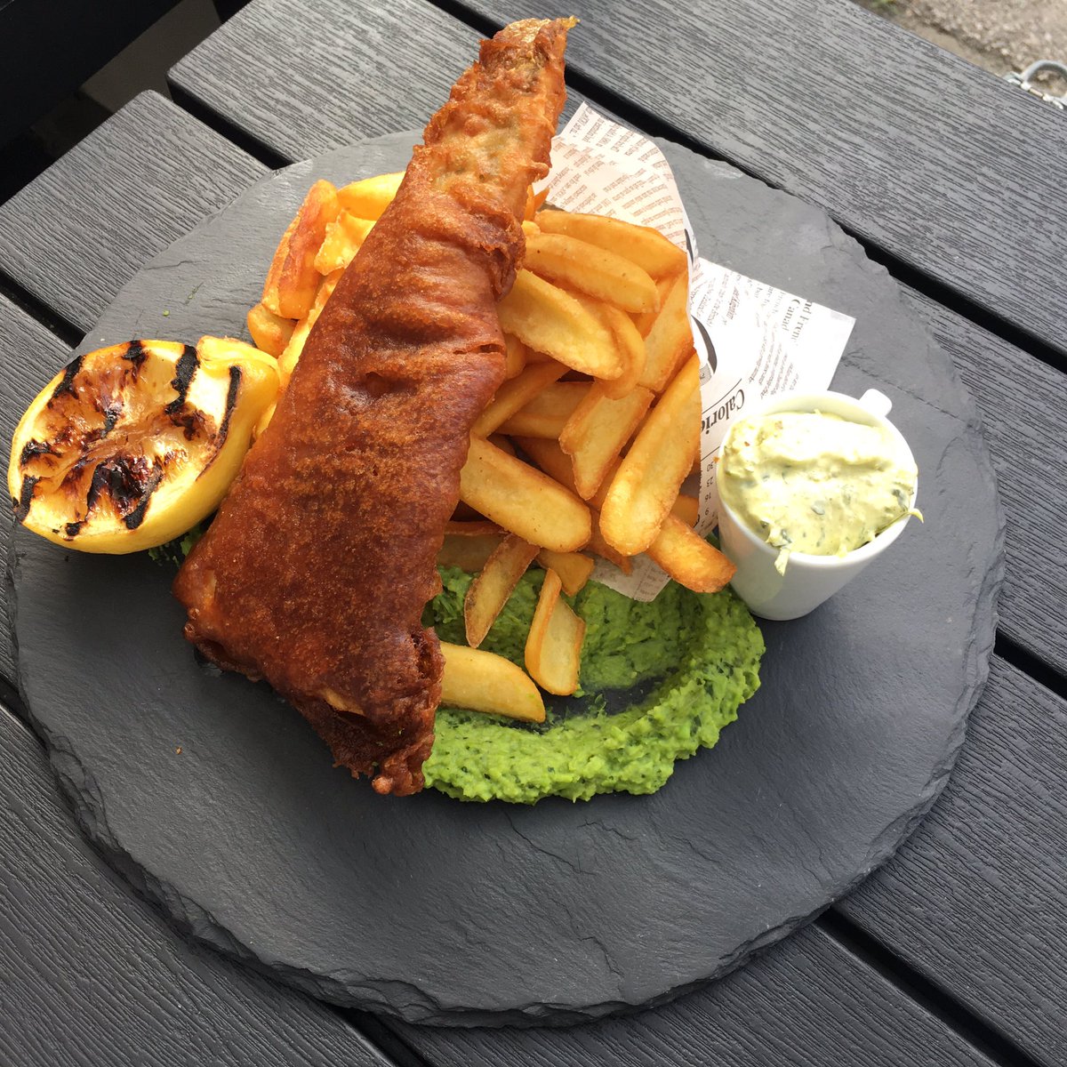 LE FISH 🐟 AND CHIPS🍟12€95
Pour goûter ce délicieux plat, rendez-vous chez nous tout les soirs de la semaine ou même le week-end 🤗