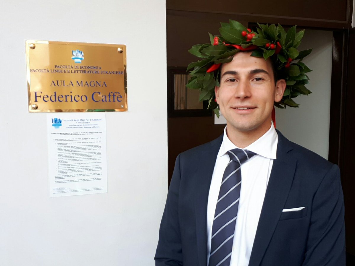 AIAPescara's tweet photo. #Auguri al neo #Dottore #Magistrale in #Economia #Aziendale Mauro #Ferrone @AIAPescara 🍾 https://t.co/tEfFKDdjOf