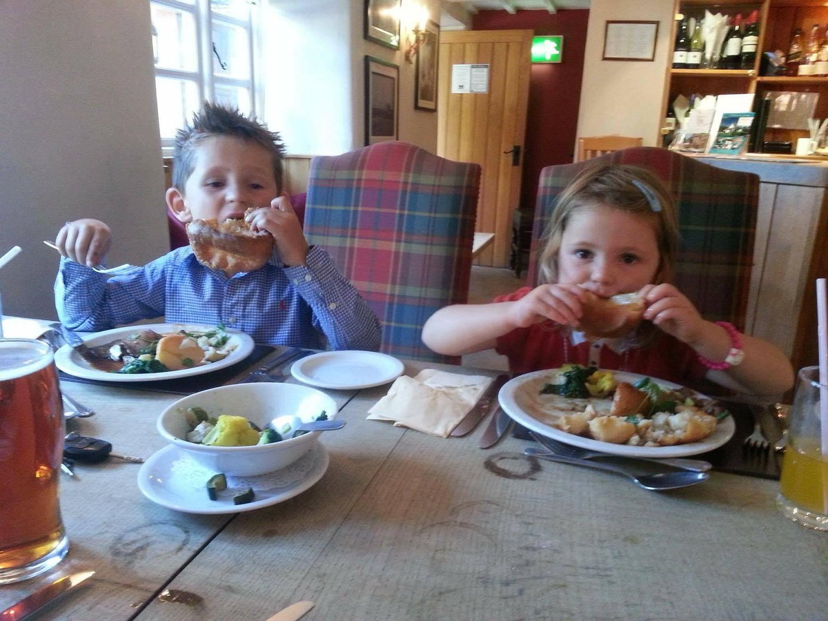 tarrant_beef's tweet photo. Healthy homemade Children's Menu https://t.co/7WlbKWmBq0 plus space to run around & play outside #whatsnottolove #holidayssorted #andrelax https://t.co/A36SWWnfxL