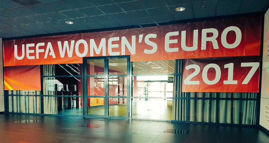 Het duurt nog even voordat #WEURO2017 naar <a href="/enschede/">Enschede</a> komt....maar is natuurlijk al wel zichtbaar in en rondom De Grolsch Veste.