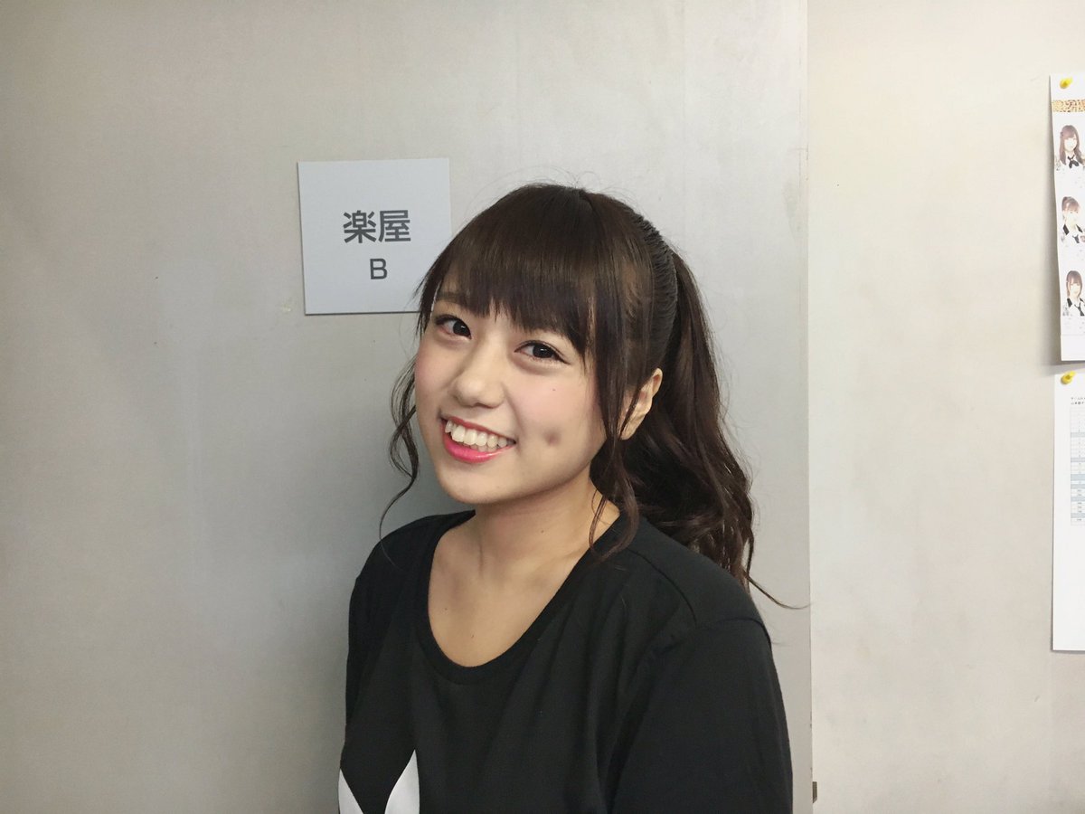 沖田彩華 メイク完了 前髪短いと幼い でもメンバーと メイクさんには好評