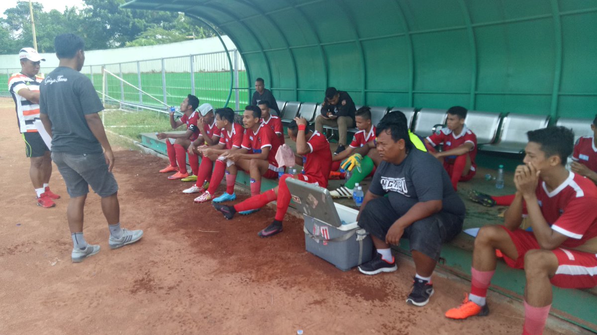 NgawiFootball's tweet photo. HT. Buni Wali FC 0 vs 0 Ngawi FC https://t.co/5PgDjAfueq