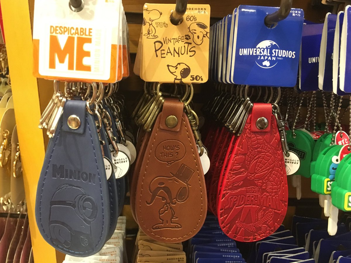 O Xrhsths Sunny Days Sto Twitter キーチェーン付き靴べら 靴べらとして使えるとは斬新 鍵もたくさん付けられます ミニオン スヌーピー スパイダーマンの3種類 各10円 ロデオドライブスーベニアなどで販売 マーチャンダイズ Usj