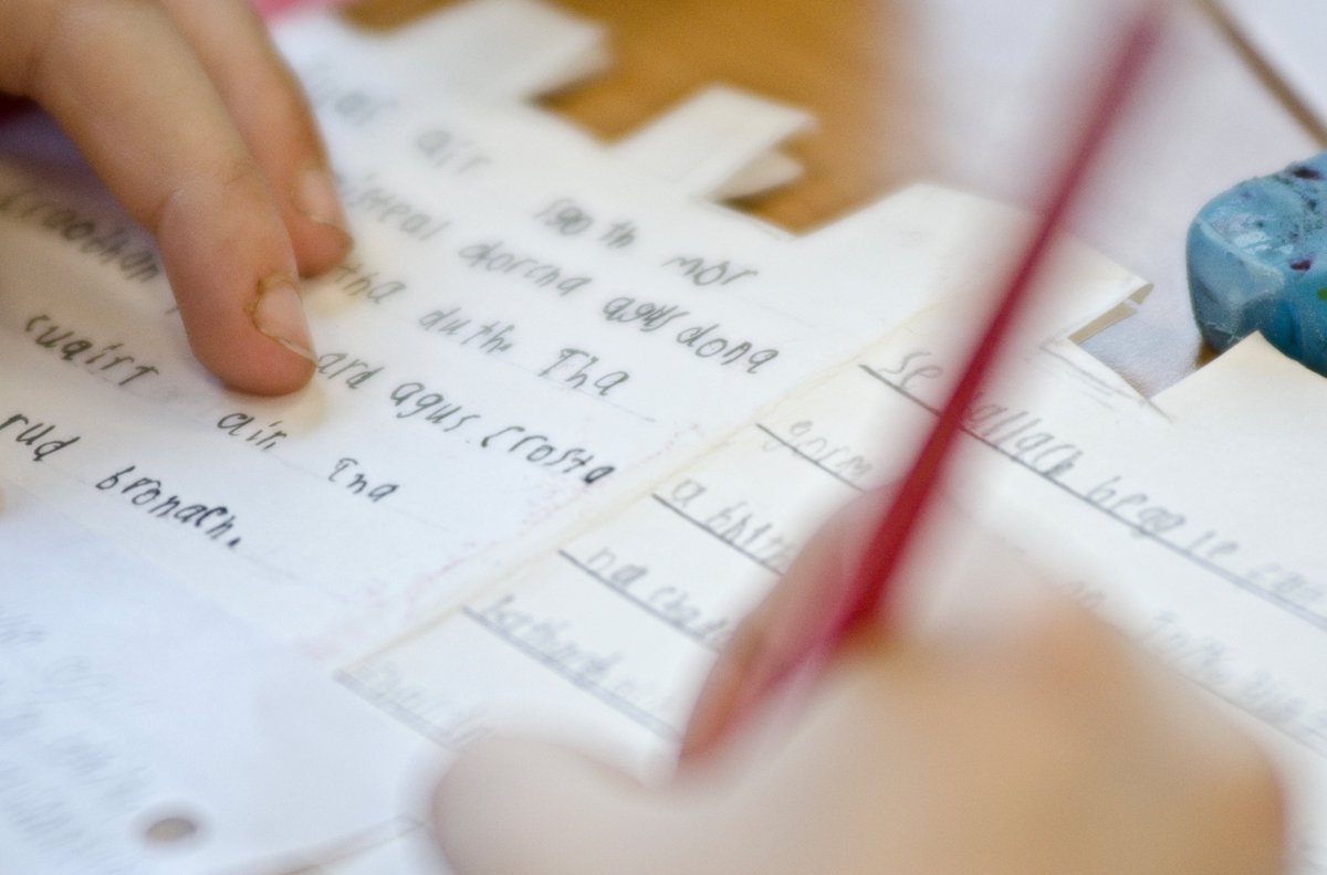 #Gaelic teaching career for you? We offer BA (Hons) Gaelic and Education in #Skye &amp; #Stornoway: goo.gl/v8oUe6 #ThinkUHI