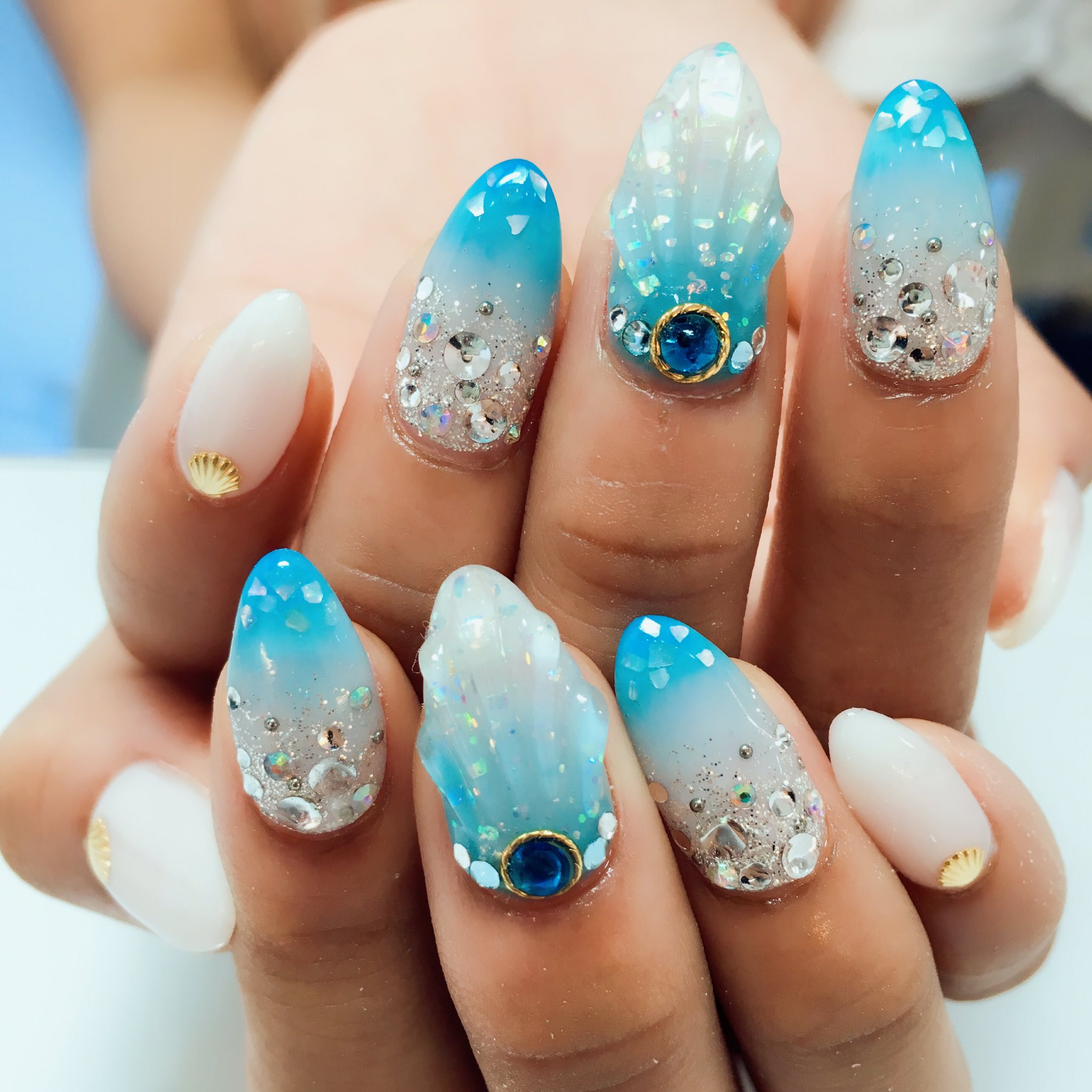 ネイルサロンmarch در توییتر 徳島店の片岡です O 今月の定額アートの 海物語 に 鱗ネイルをプラスするお客様が2人おられました 2枚目は少しアレンジしてます 両方めちゃめちゃ可愛いです ネイルサロン