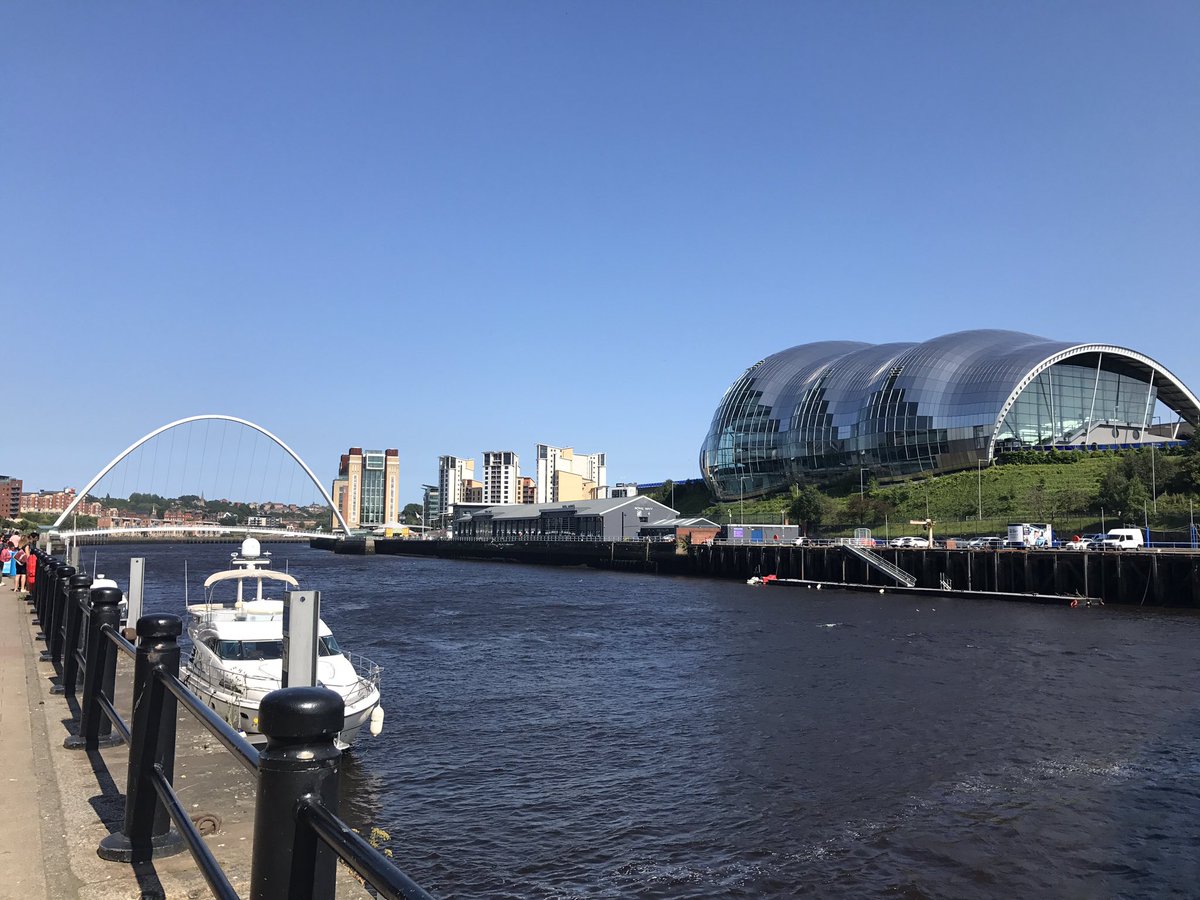 ExcolSocial's tweet photo. 3ºgiorno a #WhitleyBay. Parole d'ordine: #Newcastle, compleanno, ronuders. Per saperne di più https://t.co/p0LXqk51Xq #Excol #Northumberland https://t.co/vUQEUmxTVw