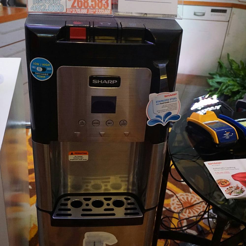 ria_andikaa's tweet image. Salah satu produk @sharpindonesia yg full tecnology dan usefull pluss lagi Sale..ad moms yg mau nitip #sharpcookingclub #SharpHealsio