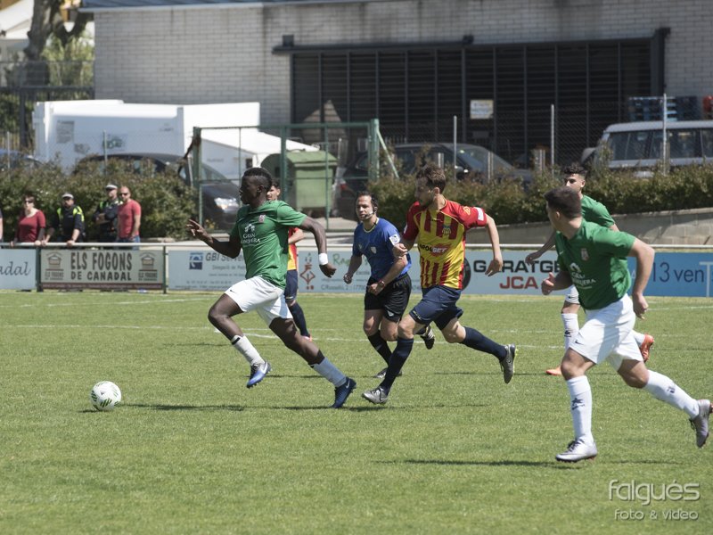 UELaJonquera's tweet photo. Mamau Jabbie (@Mamau79) refusa una oferta del @GironaFC C i manté la confiança amb el nostre nou projecte esportiu. https://t.co/tfWPQ16IJz