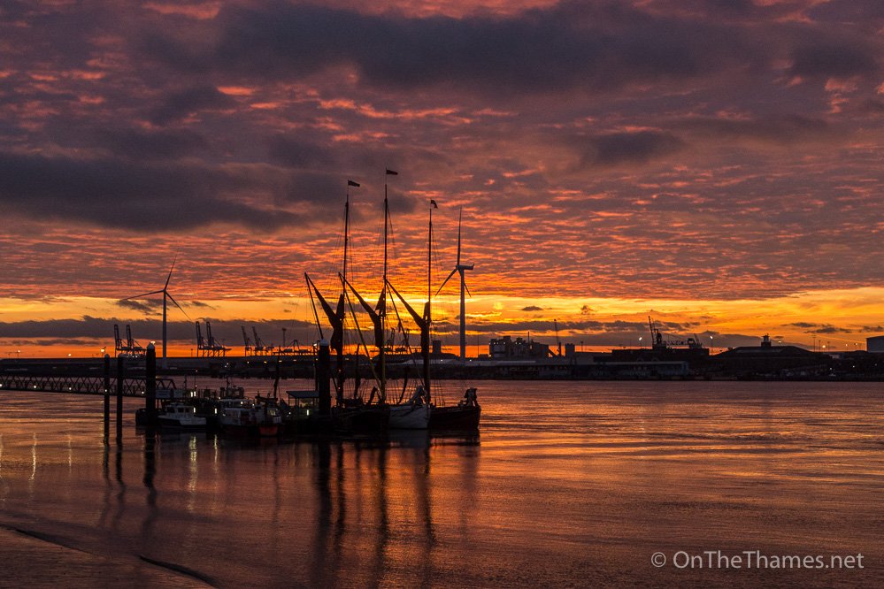 On The Thames tweet media