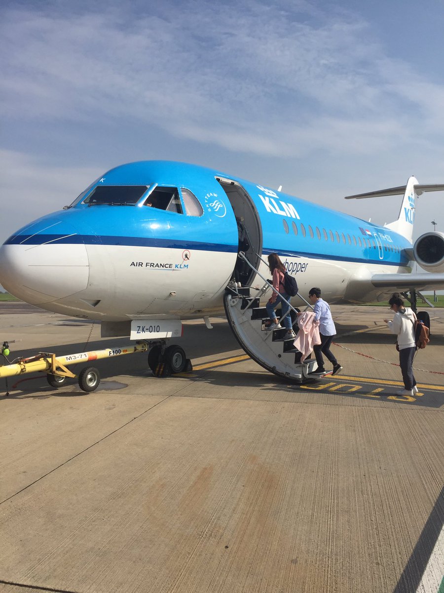 DonnieRust's tweet photo. anyone else thinks this looks like a bathtub dolphin toy? @KLM #Klm #LostExecutive https://t.co/sP0nvYMtwL