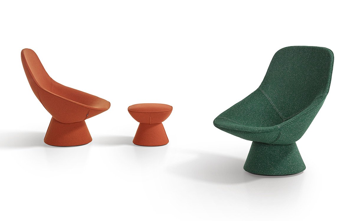 De nieuwe fauteuil 'Pala' van <a href="/Artifort/">Artifort</a> staat in de winkel. Ook het model Orange Slice staat er weer. #design #artifort #LucaNichetto