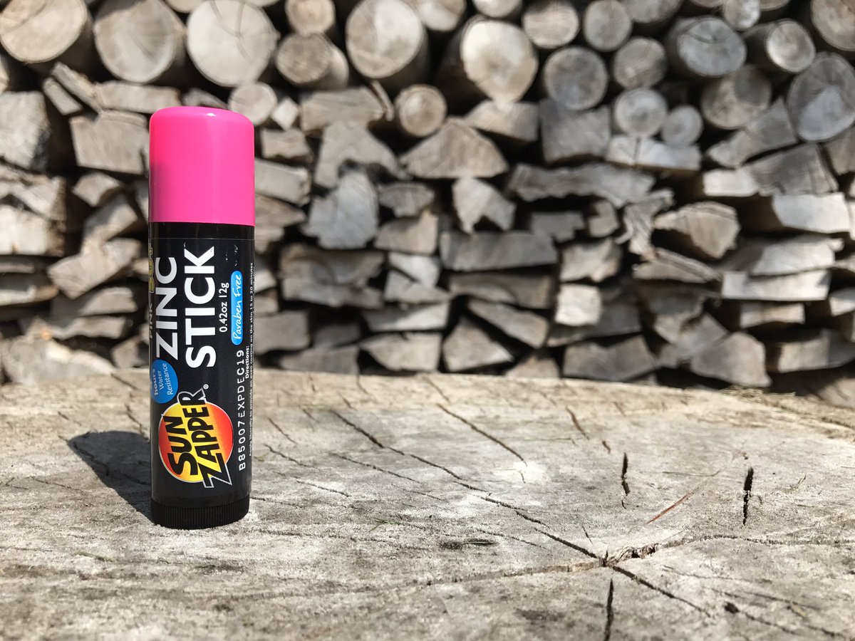 SunZapperNL's tweet photo. Just arrived! The new goodlooking Zinc Stick from Sun Zapper! Easy to order before your holliday. https://t.co/dOJBBufTav #huid #protection https://t.co/wLemEBoT8r