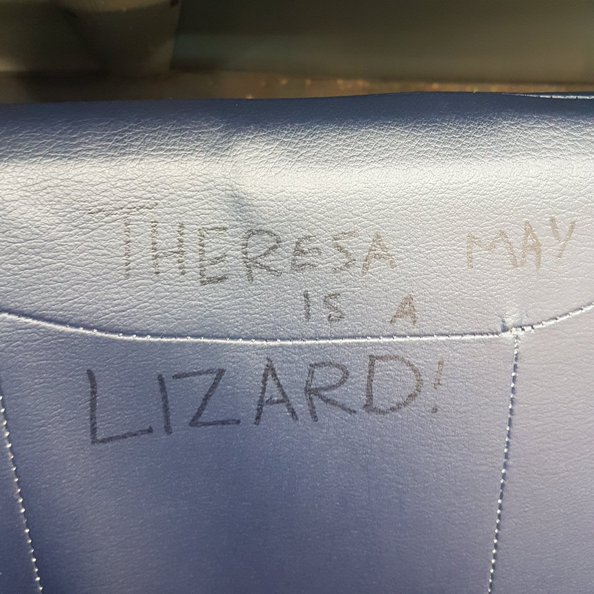 CATorp's tweet photo. Is the 433 somehow suggesting that Theresa May is in cahoots with Pete Price? #lizardgate https://t.co/p2rhHTn4mH