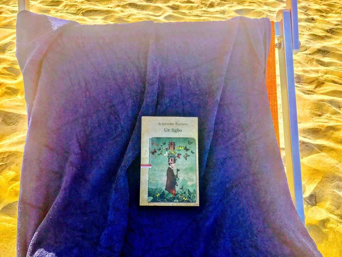 ladivoralibri's tweet photo. La mia prima lettura in #vacanza. Delicato,sorprendente e umanissimo. #unFiglio di #AlejandroPalomas @NeriPozza 😍🌊📖☀️💚 https://t.co/yXk50uPPwp