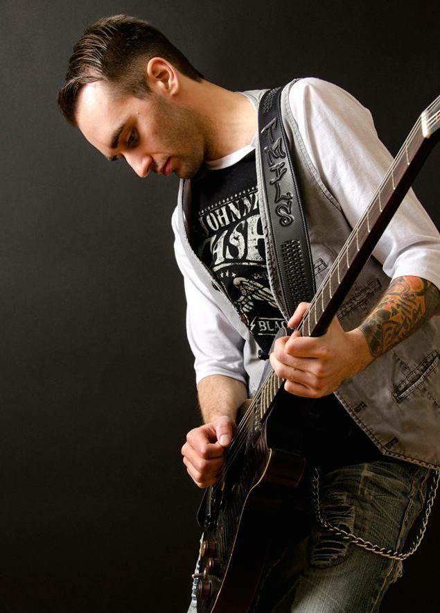 CowboySociety's tweet image. While we're all waiting for @TopherMils debut album check out his cover of Blue Rodeo #StonyPlainCowboyFestival youtube.com/watch?v=TlNAbm…