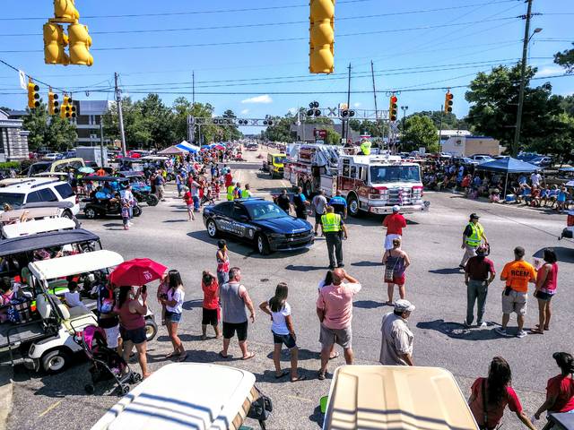 HealthKeeperz's tweet photo. Nice recap from @The_Robesonian on another successful #LumbeeHomecoming https://t.co/X0bd5xgGae https://t.co/bJwul6pv6v
