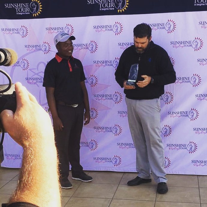 TheBold27's tweet photo. Congrats to Musiwalo Nethunzwi, well done Champ. #SunshineTour #BigEasyTour #progolfer #diskigolf #nativeairways #pm_foundation https://t.co/5wpnQBtY7a