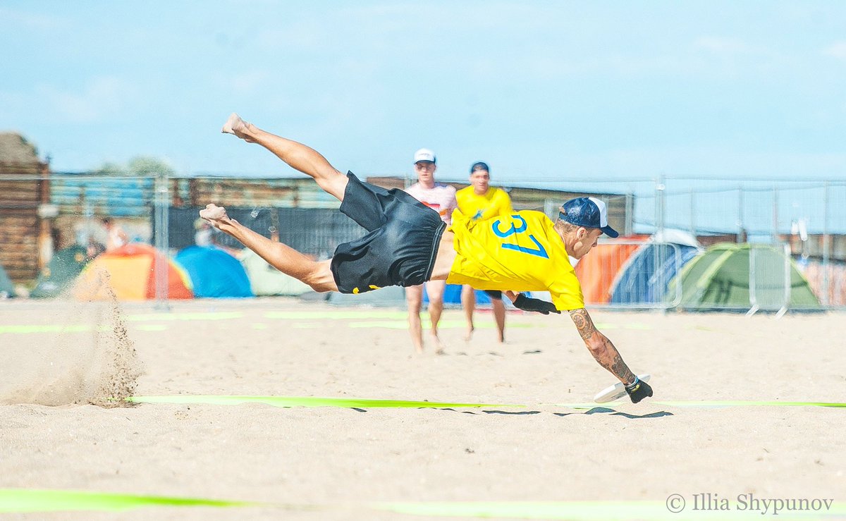 nova_ultimate's tweet photo. Мы вернулись с Пляжного Чемпионата Украины. 3 место + SOTG + MVP + 12 место. Подробности: https://t.co/LxYN2pEYsv
#nova_ultimate https://t.co/rK6du9ETyy