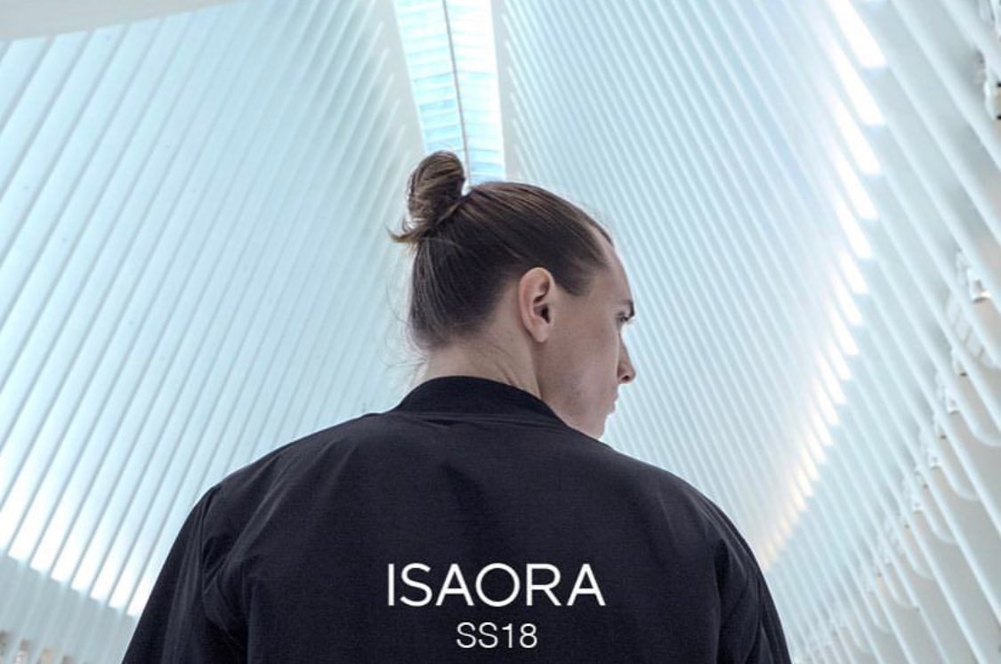 PhilkasIWitness's tweet photo. #IG | #IsaOra SS18 collection featuring @jamespaxtonyo 😍
#NYC
(📸: isaora) https://t.co/xDufNHWgs4