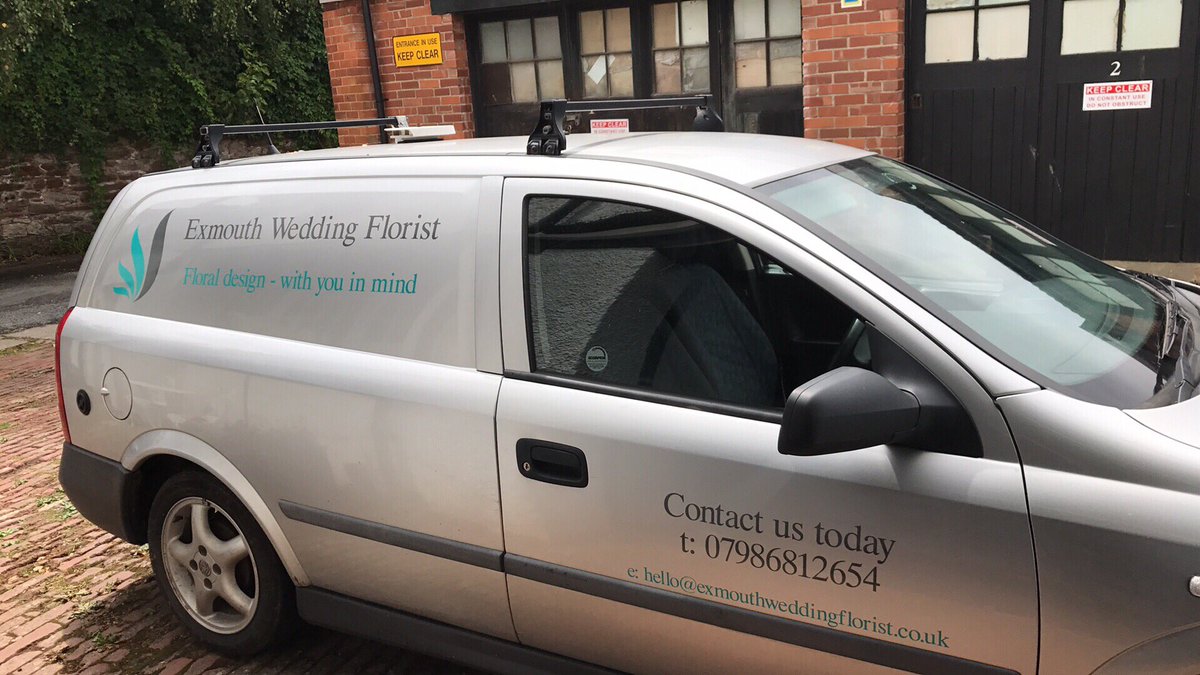 exmouth_florist tweet picture