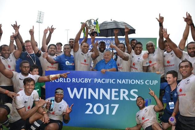 aplenorugby's tweet photo. #Rugby Se acerca peligrosamente: tras quedarse con la #PNC2017 Fiji quedó a un paso de superar a Los Pumas en el Ranking. https://t.co/34EzurMMai
