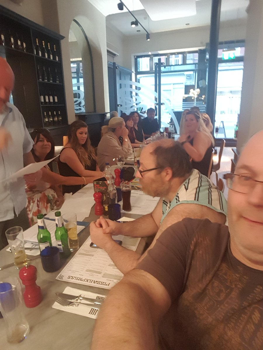 L_Alcock's tweet photo. A great night last night with great people being reward with a pizza by our great partner for signing up just 1 customer #GreatRewards https://t.co/QXFClfDOxq