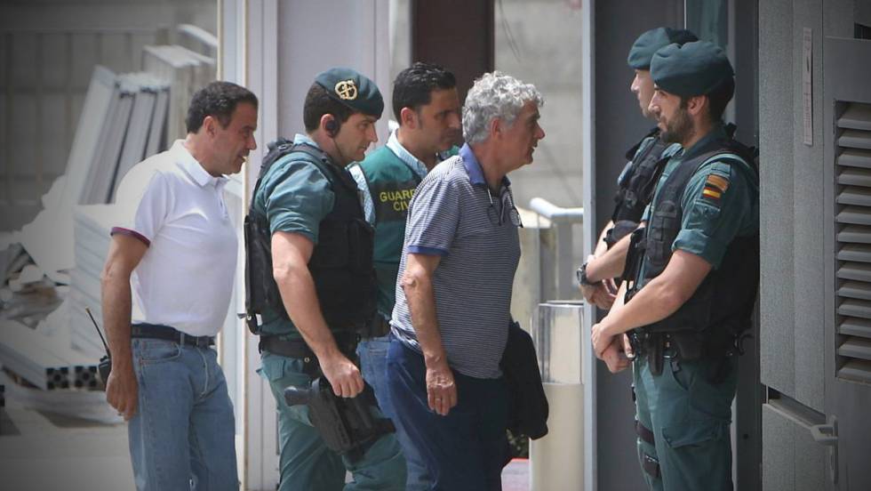 adrabogados's tweet photo. Villar y su hijo Gorka, detenidos por corrupción en la Federación Española de Fútbol
https://t.co/ytXXjHyu6A https://t.co/dHByQs8zrc