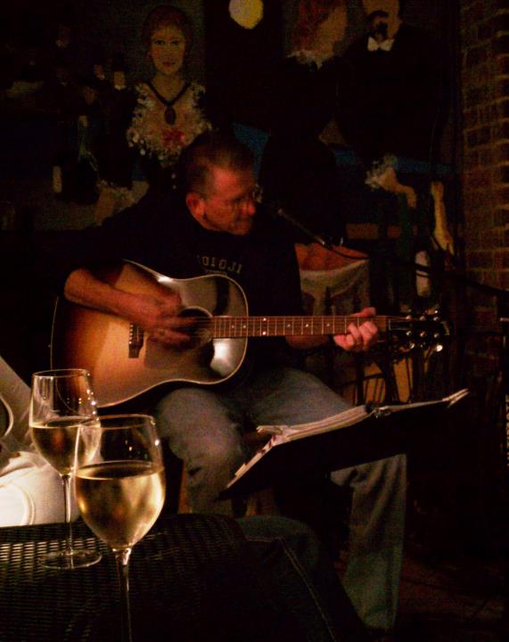 MichaelHopedsm's tweet photo. Tomorrow night I'll be playing on the patio at The Wine Bar and Art Gallery in Arnold's Park - Okoboji! Great wine with great friends! https://t.co/grTzyEZxIY