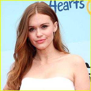 voteforholltwo's tweet photo. My #TeenChoice vote for #ChoiceSummerTVActress is Holland Roden @hollandroden @MTVteenwolf https://t.co/jw38lHXo7q