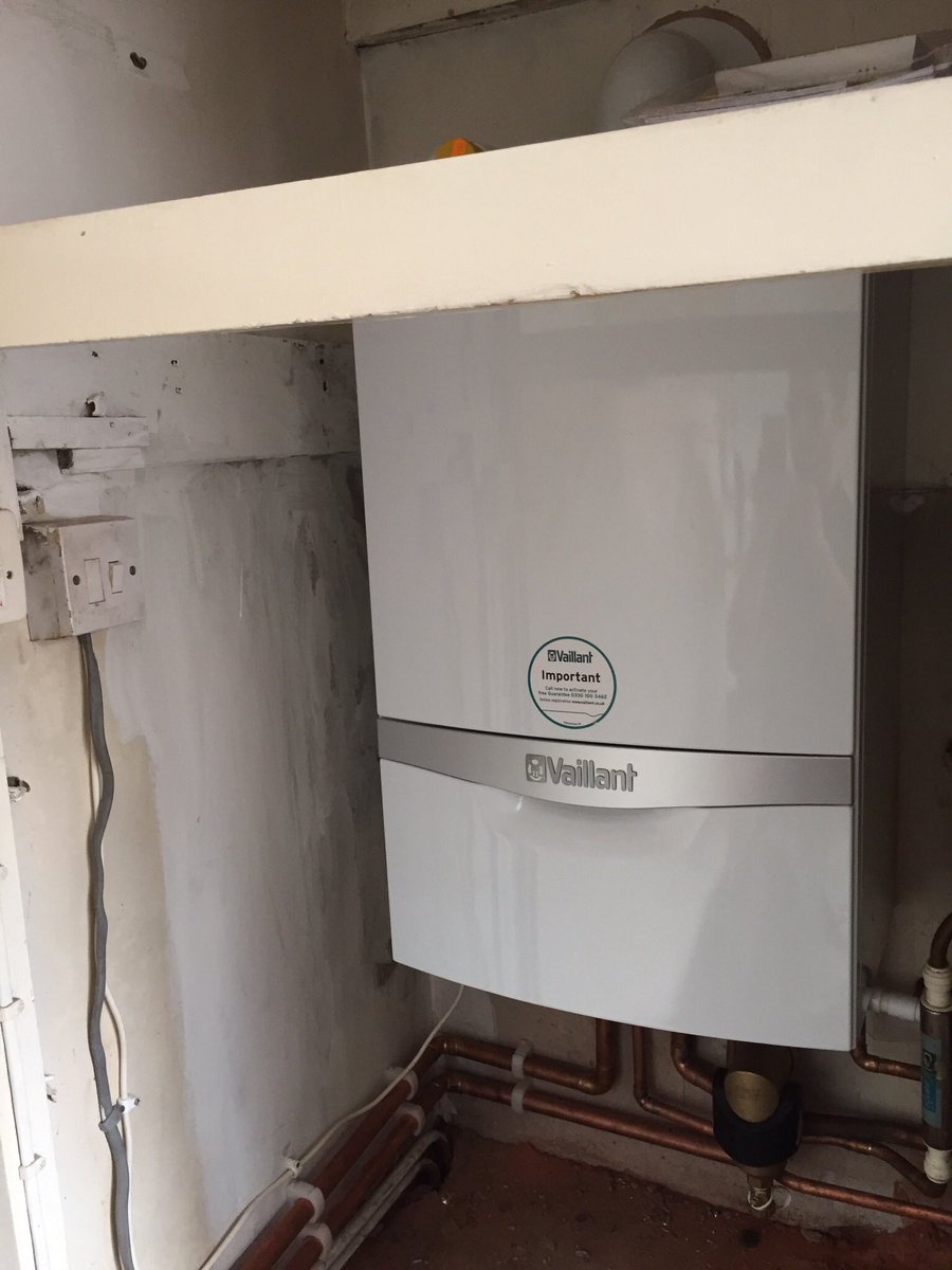 CouplandHeating's tweet photo. @vaillantuk 832 installed with 8 years warranty, along with VRT350f and @SpirotechUK MB3.
🐰 https://t.co/DRXgXzSWCg