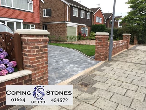 CopingStonesUK's tweet photo. More customer finished job pics! Here you will see our 520mm x 520mm One Tier Pier Cap! We also do this product in various sizes &amp; colours https://t.co/udV1kI0Lng