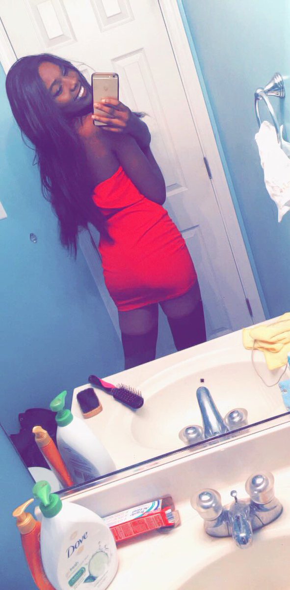 rch_ncoco's tweet photo. When he's outta line he can f*ck off my line. @dounia #vcuwomen #vcu21 https://t.co/YKo1Lbs5U0
