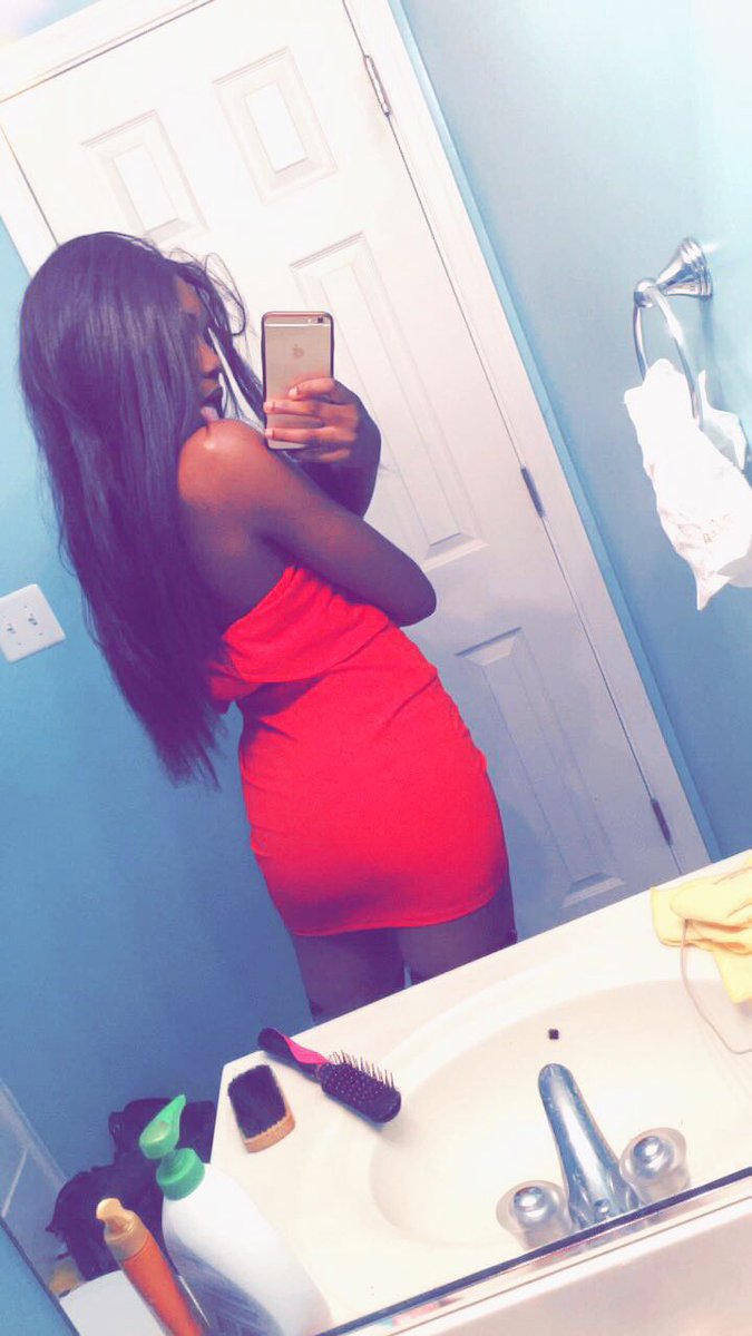 rch_ncoco's tweet photo. When he's outta line he can f*ck off my line. @dounia #vcuwomen #vcu21 https://t.co/YKo1Lbs5U0