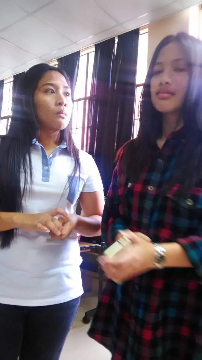 mkareenjoy's tweet photo. Nang mainlab ako sayo akala ko pag-ibig mo ay tunay... https://t.co/E7SFWqubPW