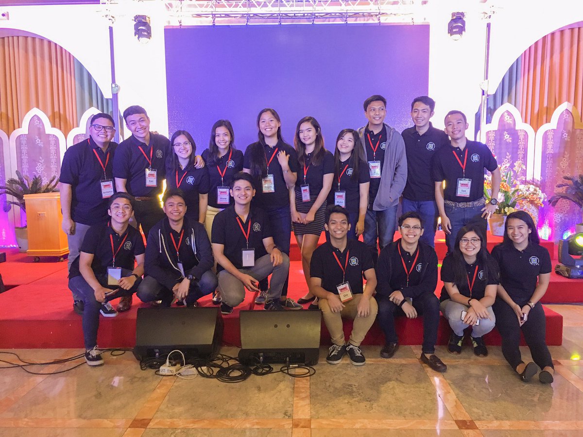 mtthwrogan's tweet photo. Team BES,PAHILOT and Team DUBIDUBI,DUBDUB 😂🙌🏼❤️ #SOCCLTS2017 #USTOSA https://t.co/dFKgQMvWfs