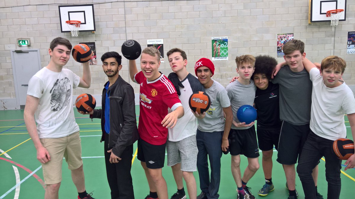 h_sf4l's tweet photo. Last #SF4L sessions @AltrinchamCOA this afternoon. Gonna be emotional😂#dodgeball #football #somethingsilly https://t.co/5spIJyelEv