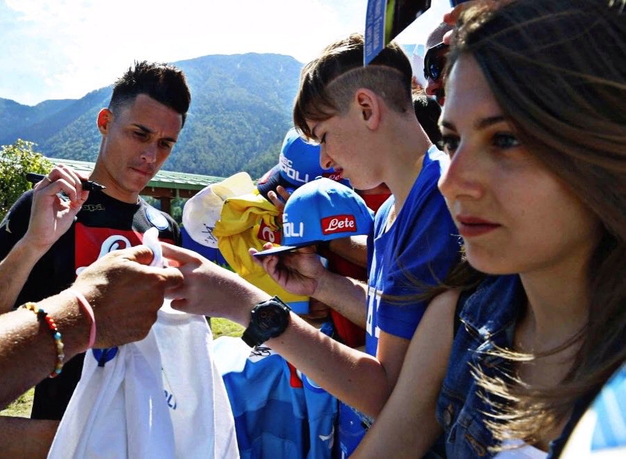 sscnapolitr's tweet photo. #Callejón #Dimaro2017 #ForzaNapoliSempre https://t.co/NgucWGuAay