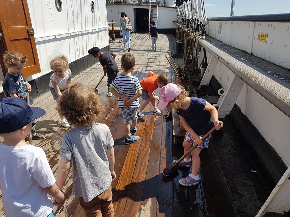 InfoPrimrose's tweet photo. Our Poppy Room children embraced Glasgow with a trip on the tour bus to the transport museum followed by a visit to the talk ship... https://t.co/qSeOoU4zi9