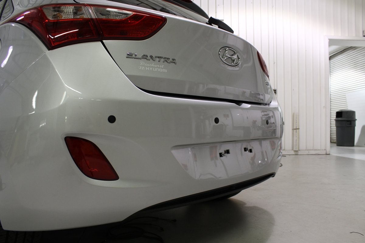 rostratweets's tweet image. Save your bumpers with a BackZone or FrontZone ultrasonic parking sensors system with digital display! #parkingassist #parkingaid #12volt