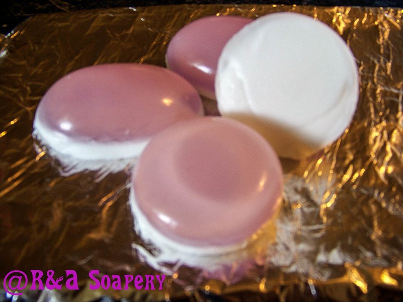 R_B3auty's tweet photo. You can purchase our Summer Delight soap here https://t.co/wgsHX6Sewj https://t.co/5Oedx9E3qf