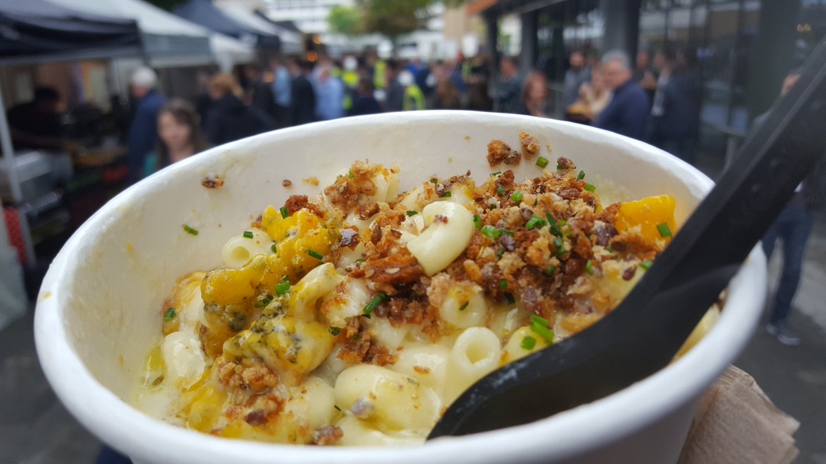 FinzelsReachMkt's tweet photo. Such street food deliciousness at the market this Friday, how will one choose?! https://t.co/XmnDur7Ojg #twolunches #StreetfoodFriday #tasty https://t.co/aPsMnJNOKT